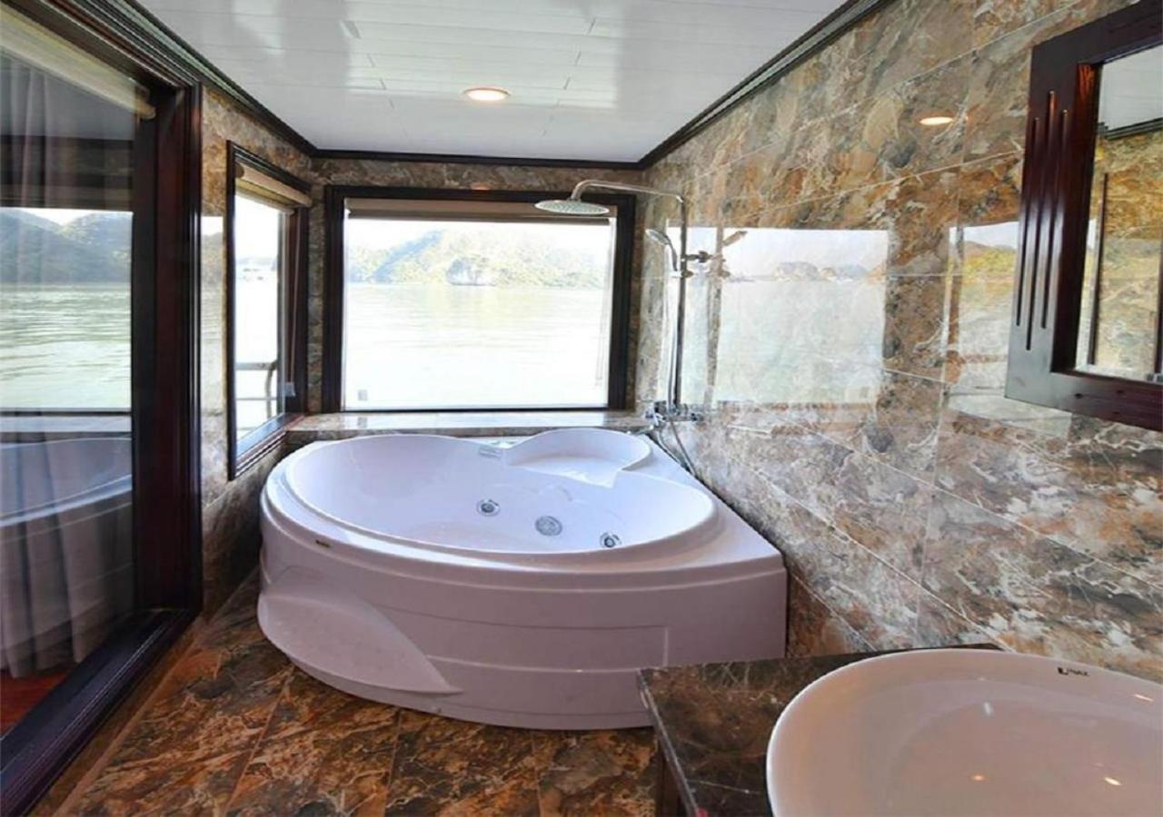 Halong Sapphire Cruises Hotel Hạ Long-öböl Kültér fotó