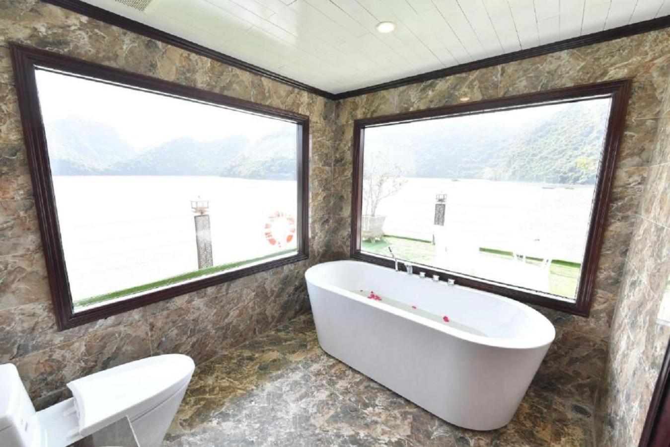 Halong Sapphire Cruises Hotel Hạ Long-öböl Kültér fotó