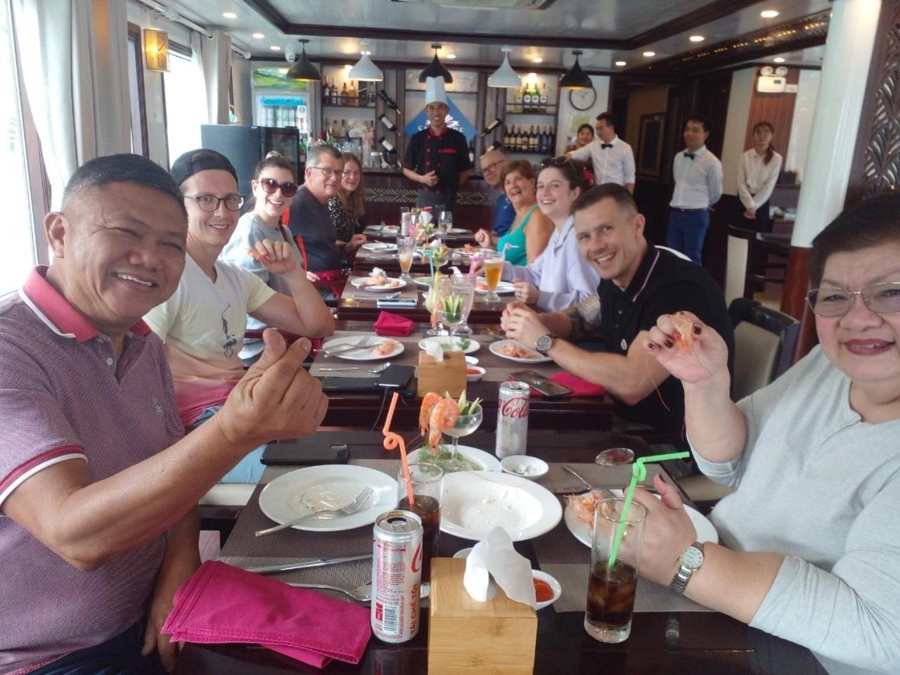 Halong Sapphire Cruises Hotel Hạ Long-öböl Kültér fotó