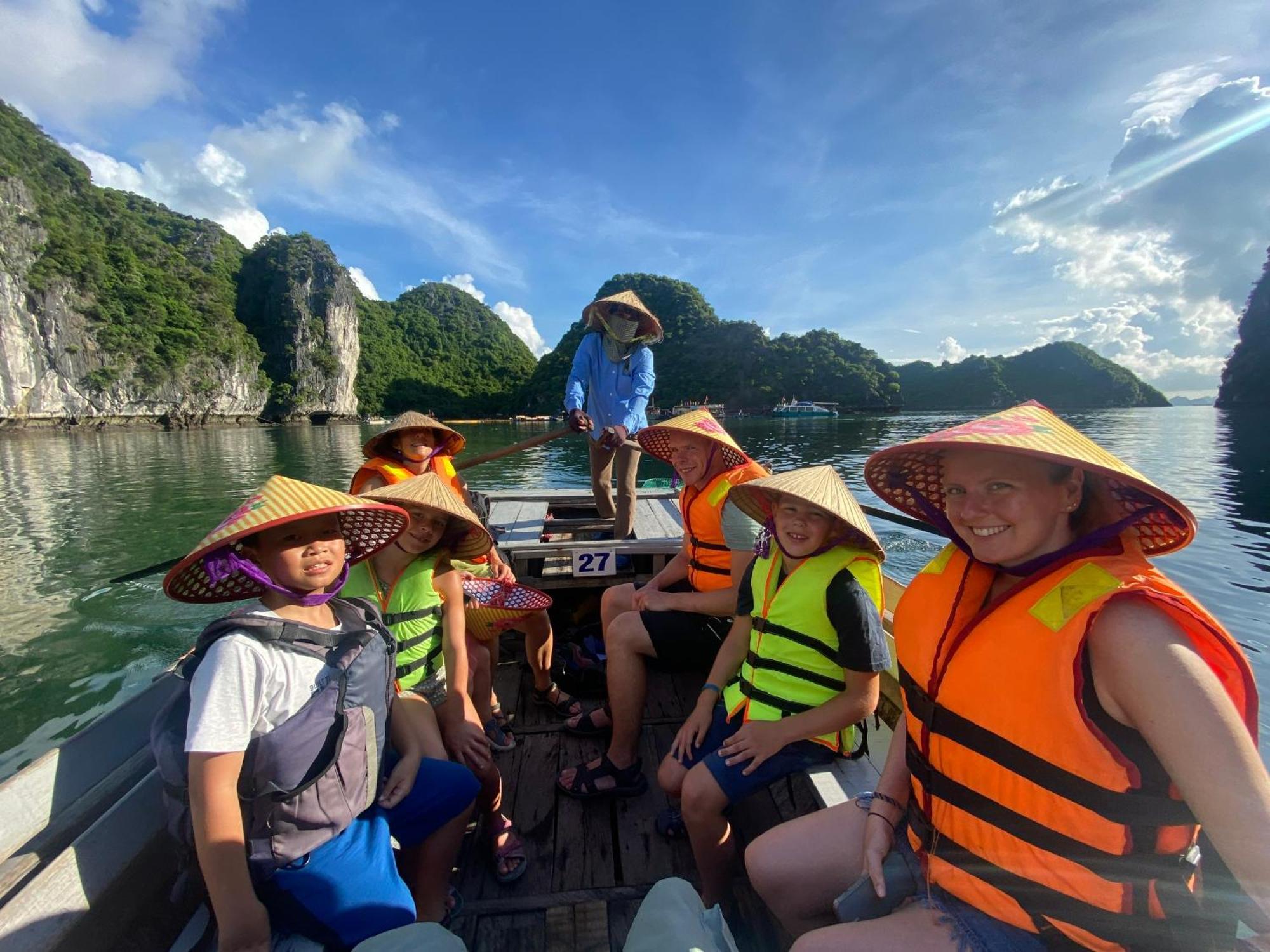 Halong Sapphire Cruises Hotel Hạ Long-öböl Kültér fotó