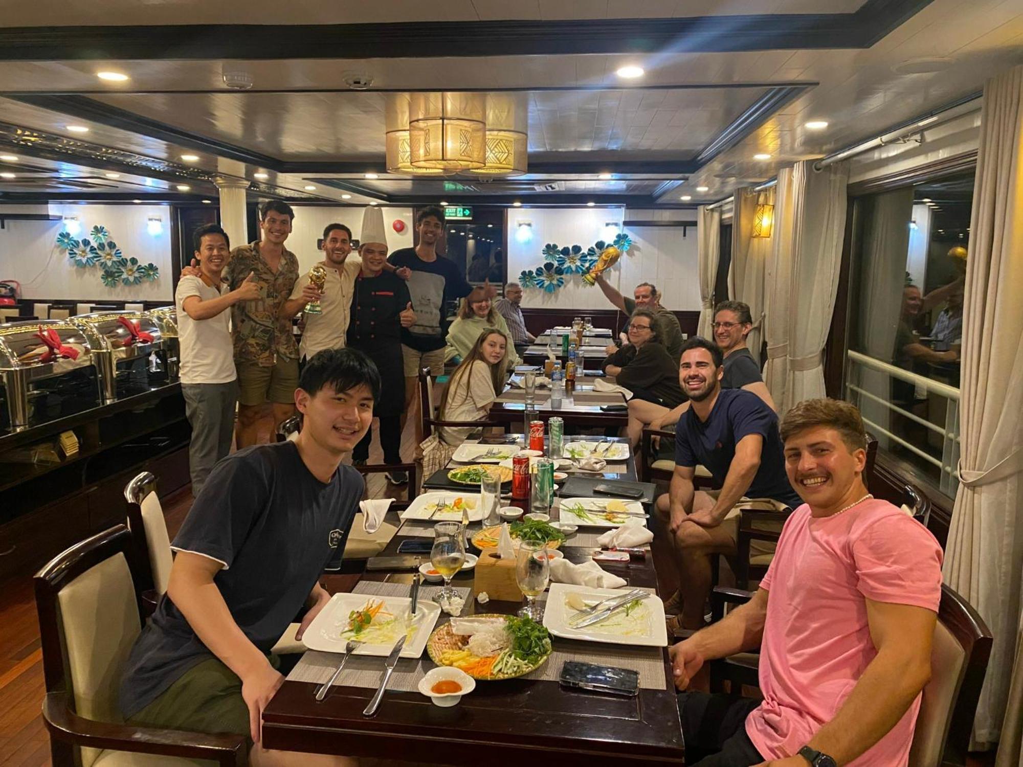 Halong Sapphire Cruises Hotel Hạ Long-öböl Kültér fotó