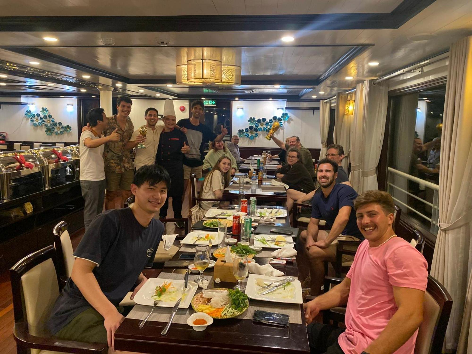 Halong Sapphire Cruises Hotel Hạ Long-öböl Kültér fotó