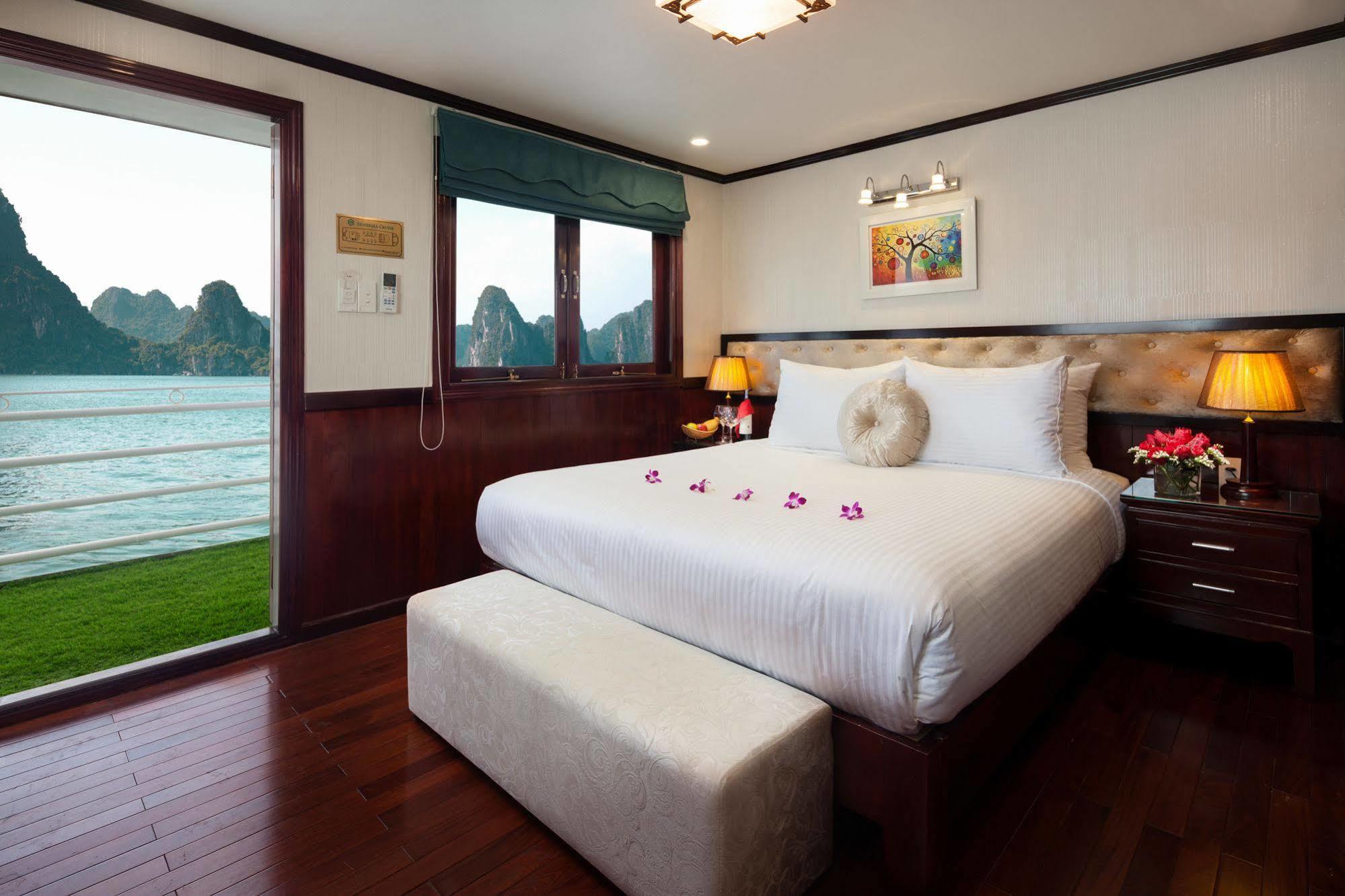 Halong Sapphire Cruises Hotel Hạ Long-öböl Kültér fotó