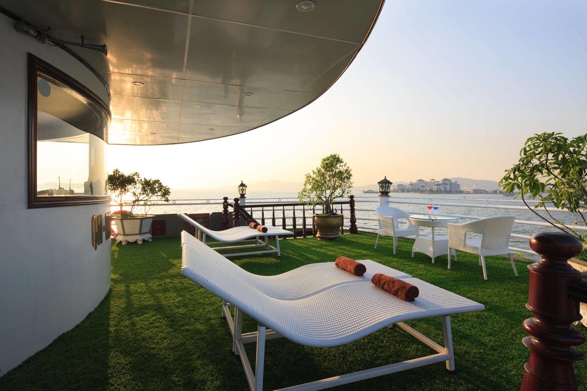 Halong Sapphire Cruises Hotel Hạ Long-öböl Kültér fotó