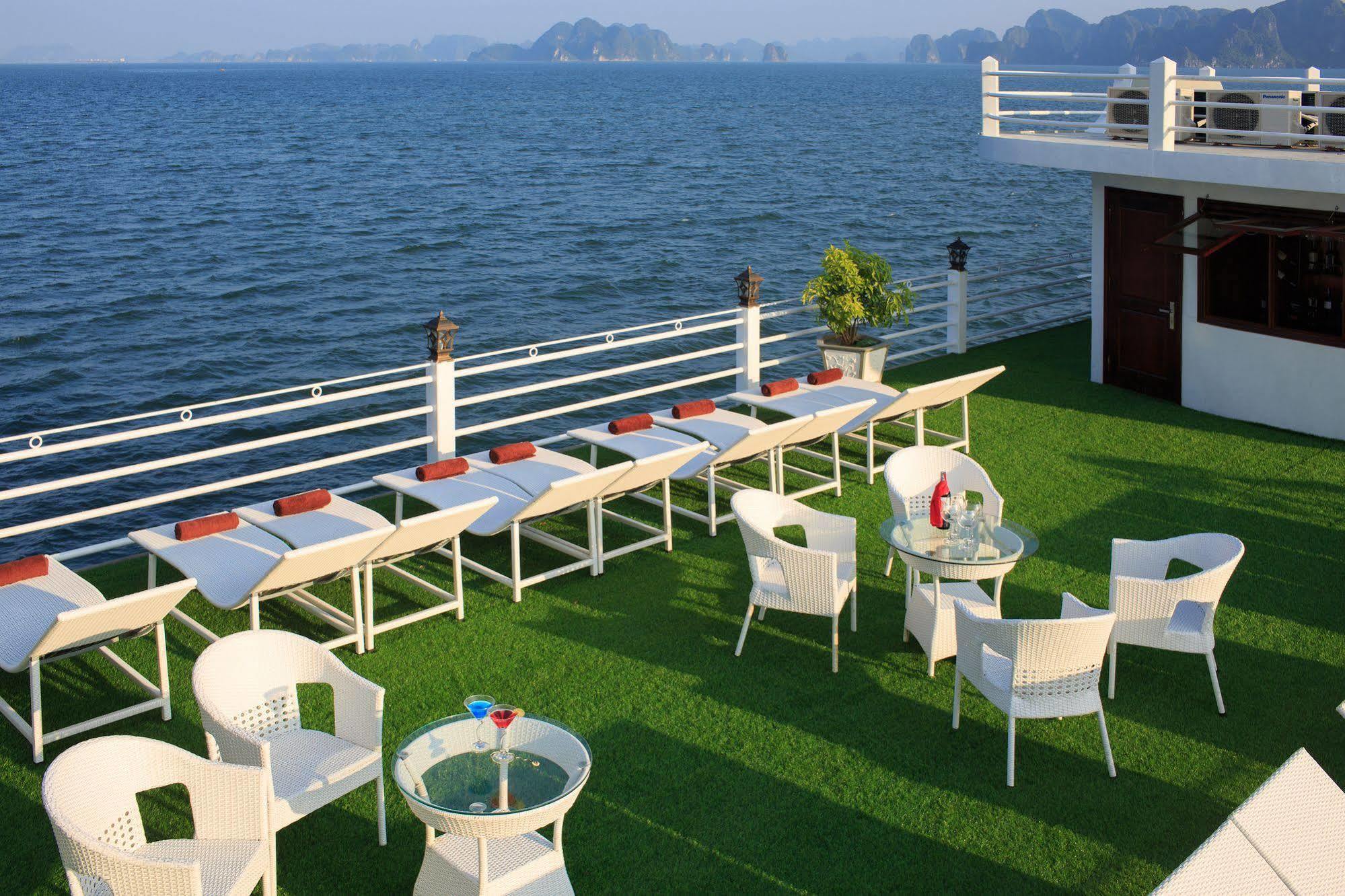 Halong Sapphire Cruises Hotel Hạ Long-öböl Kültér fotó